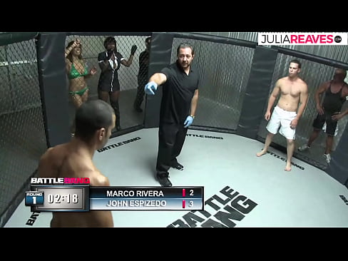 ❤️ Ultimate Fighter akimtosa msichana nambari baada ya pigano ulingoni Video ya mkundu