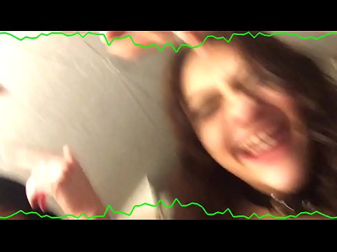 ❤️ Suruali mbili za kihemko za brunette mbili hukaa wanaharamu wa ajabu Video ya mkundu